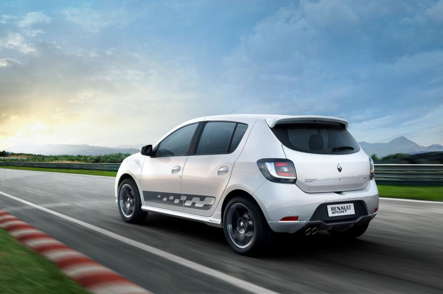  Renault Sandero R.S. 2015 года  (фото 2 из 11)